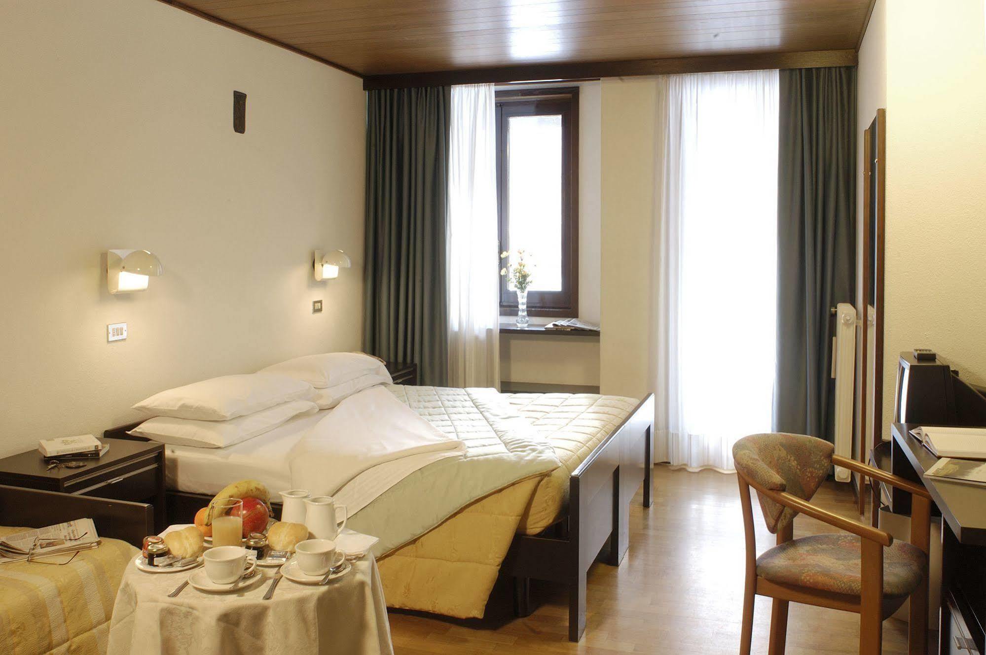 Hotel Mirella Ponte Di Legno Eksteriør bilde